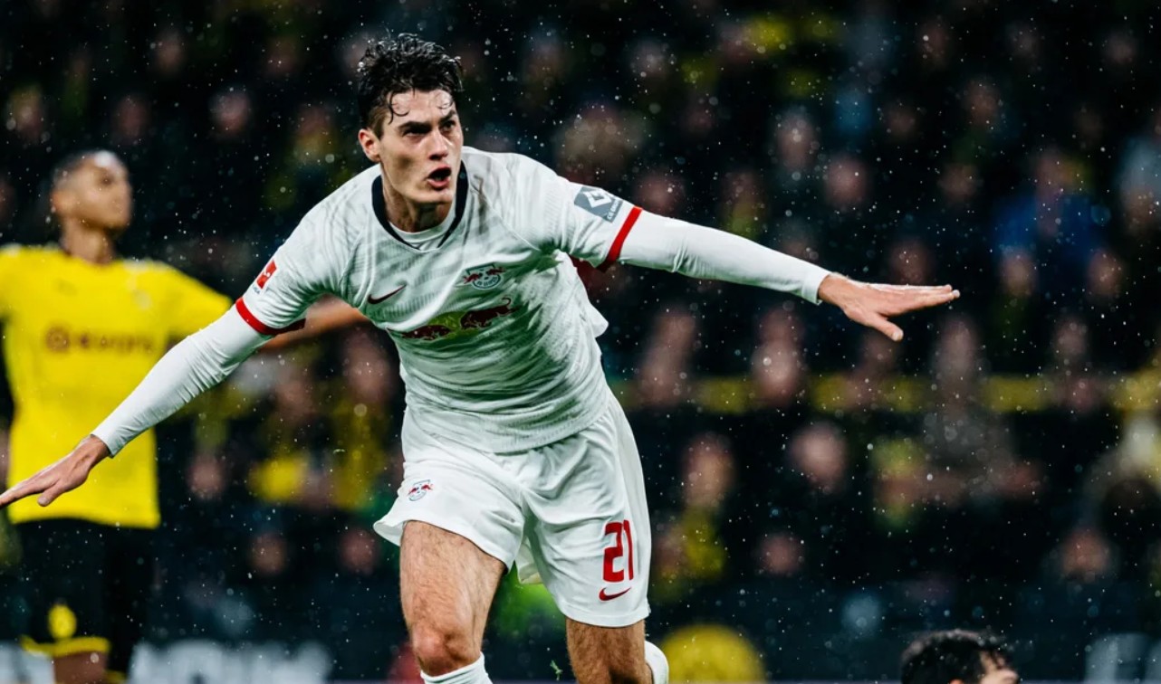 包含西甲清晨走向成谜，勒沃库森更衣室发声，气氛紧张，心理建设被强调的词条-九游娱乐